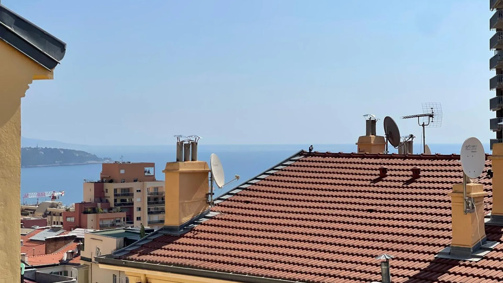 Cosy Renovated Appartement Beausoleil - 1\' Monaco contacts